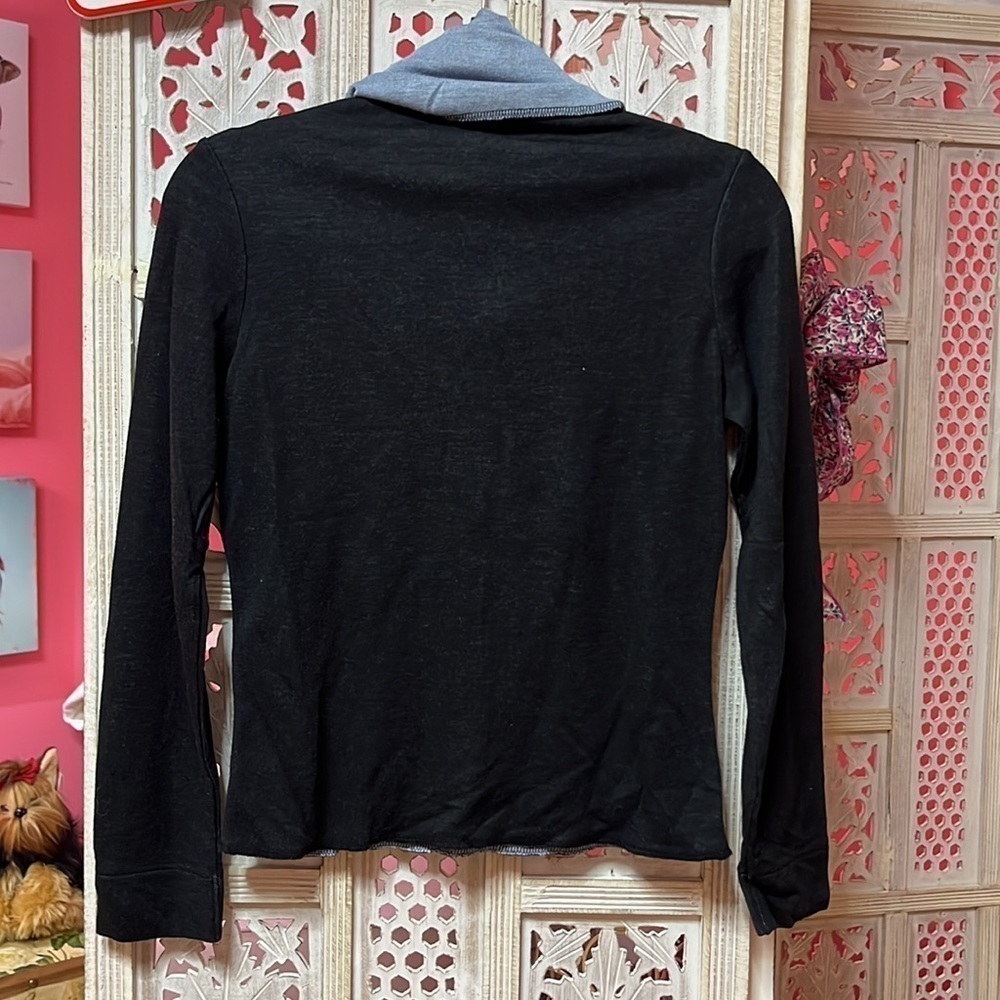 Gap Top - Picture 4 of 4
